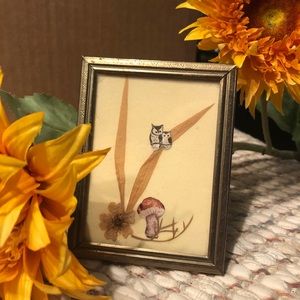 Vtg gold frame, dried flowers,owl, mushroom cutout